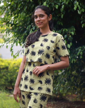 "Stylish Breastfeeding Co-ord Set: Fashionable Nursing Outfit for Moms - Shop Online Maternity Fashion"