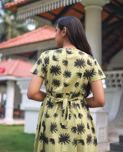 Load image into Gallery viewer, Wildflower - Premium Maternity Lounge Wear
