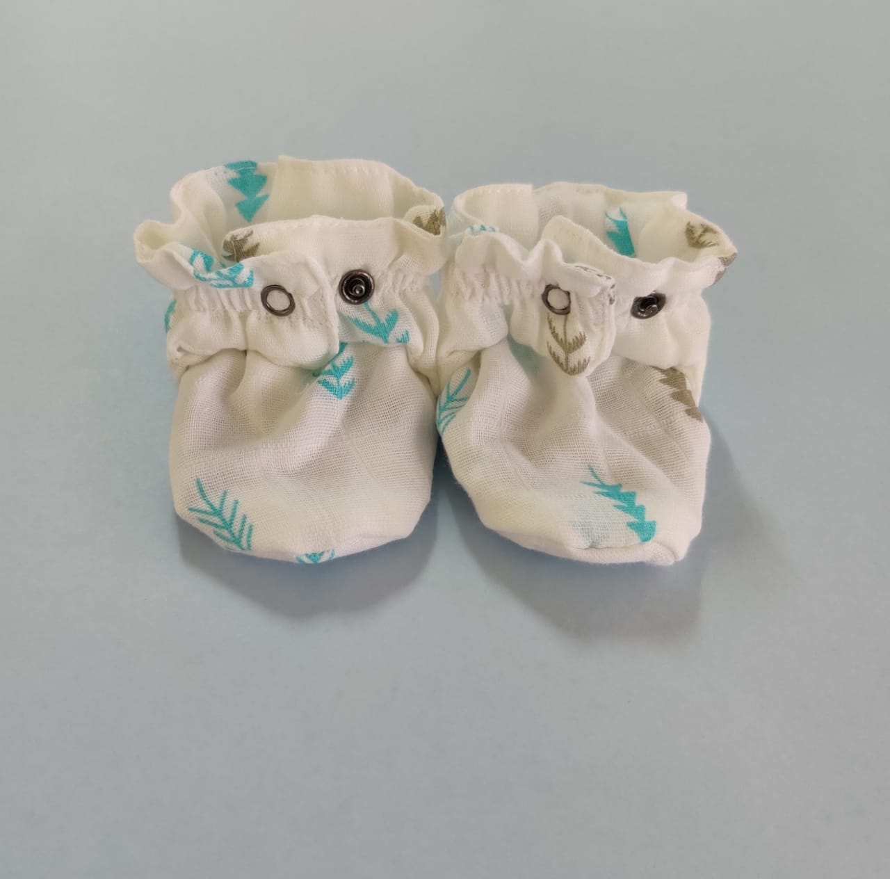 Muslin Booties - Pine