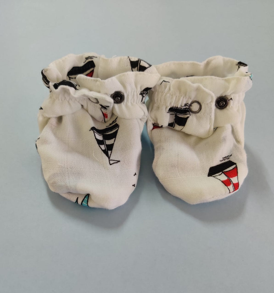 Muslin Booties - Ship