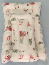 Load image into Gallery viewer, Baby carry nest - Merry Christmas
